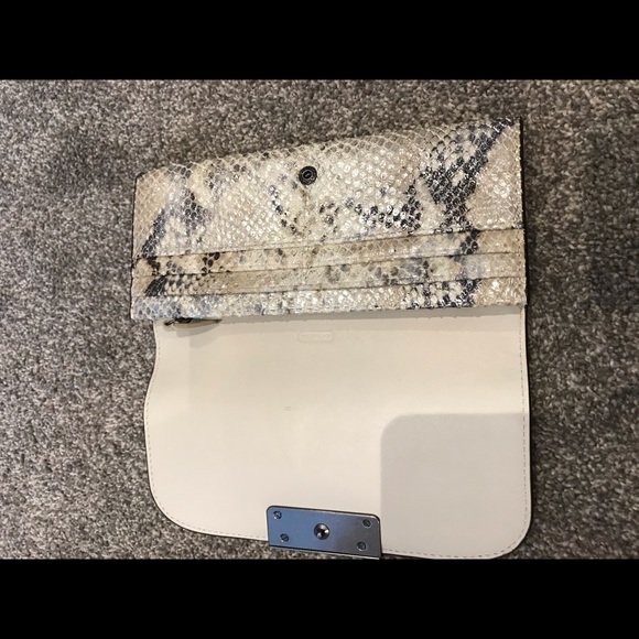 Coach wallet (brand new) - Picture 4 of 4